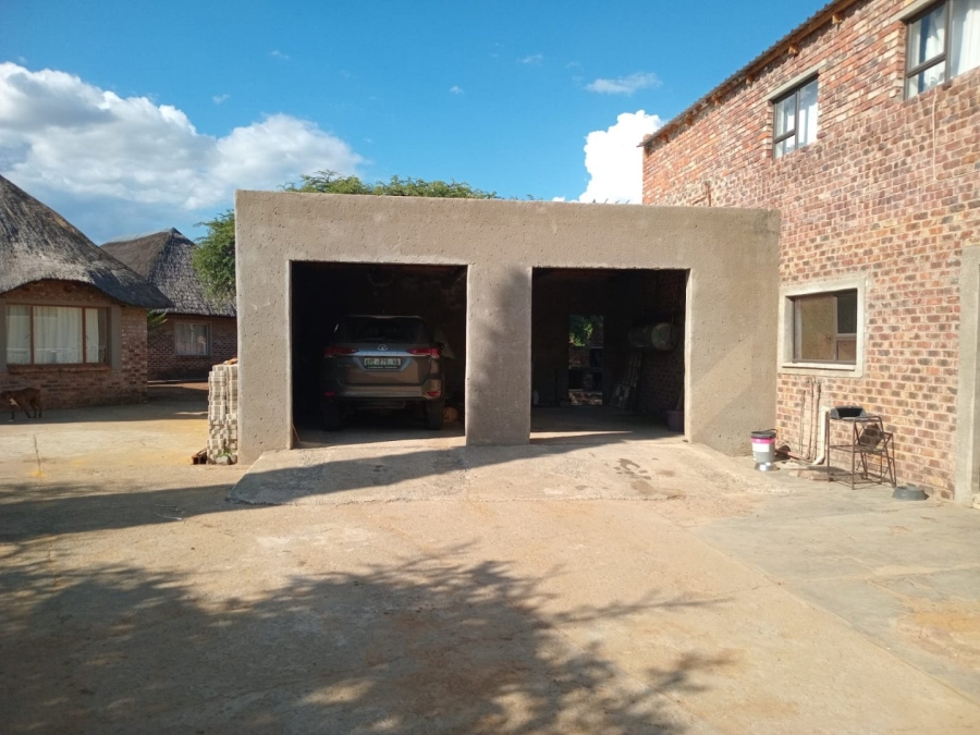 5 Bedroom Property for Sale in Bloemhof North West